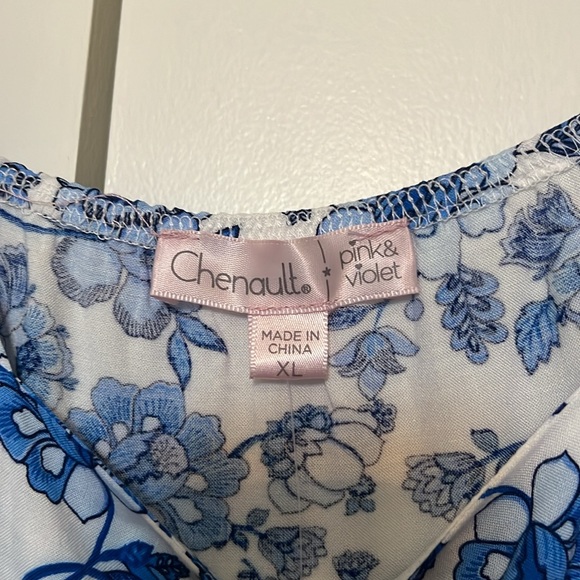 White and blue maxi dress with flutter short sleeves - Picture 6 of 9